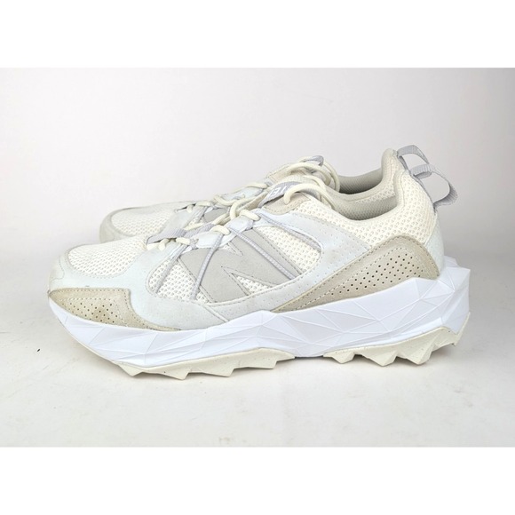 New Balance Tektrel Womens Sz 9 Sea Salt Grey Matter Hiking Trail Shoe WORN ONCE - Picture 2 of 8